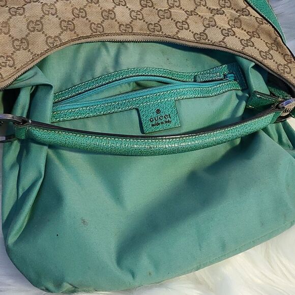 💯 Authentic Gucci Handbag 🍀 - Picture 6 of 12